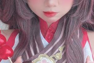 看，Poppa Chan的伊丝塔套图，优雅得我都想展示一下自己的舞姿了。